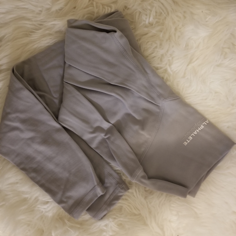 Alphalete essential legging XS